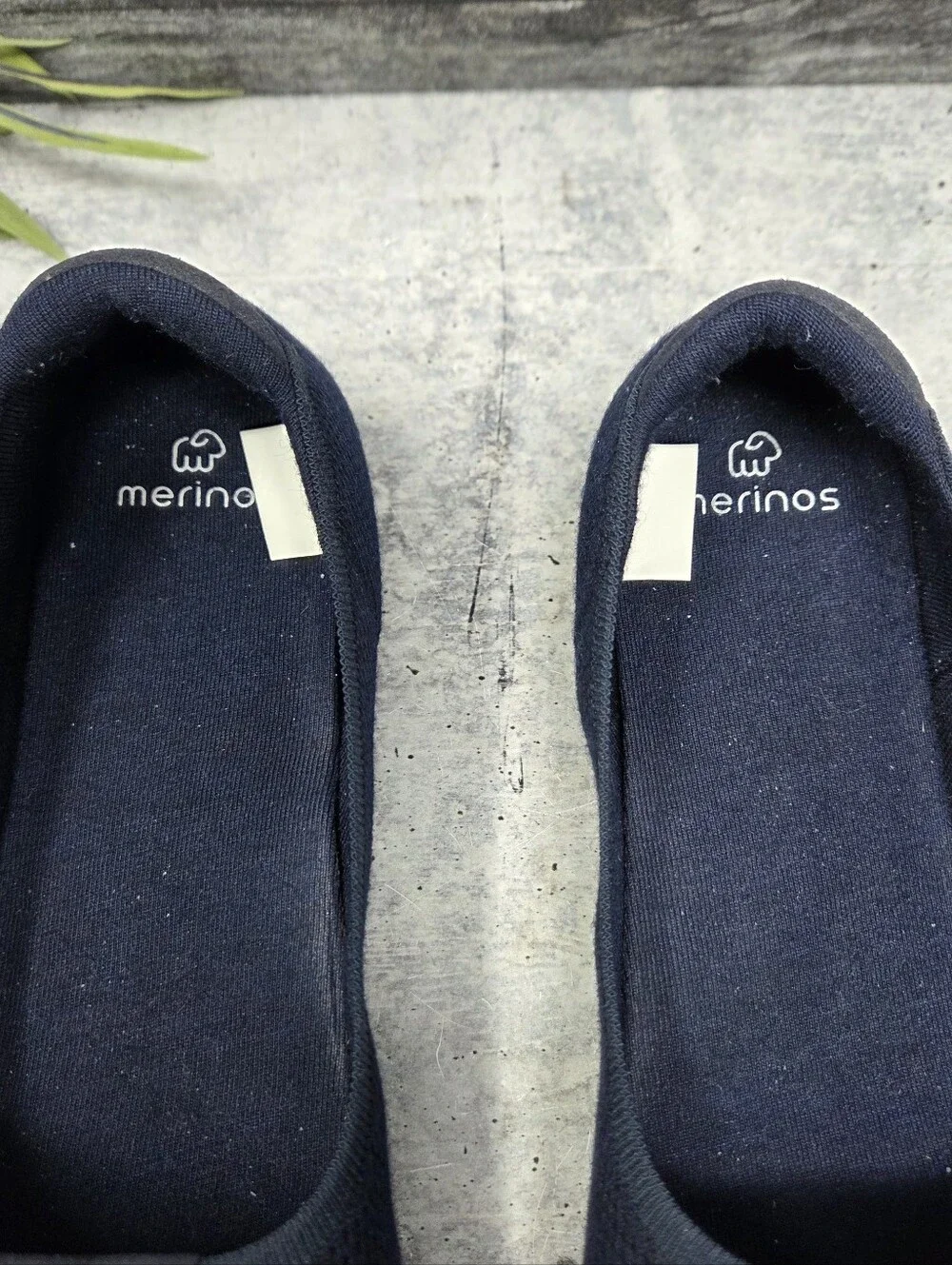 Merinos Navy Blue Flats Womens Size 12 Flexible Lightweight Comfort Breathable